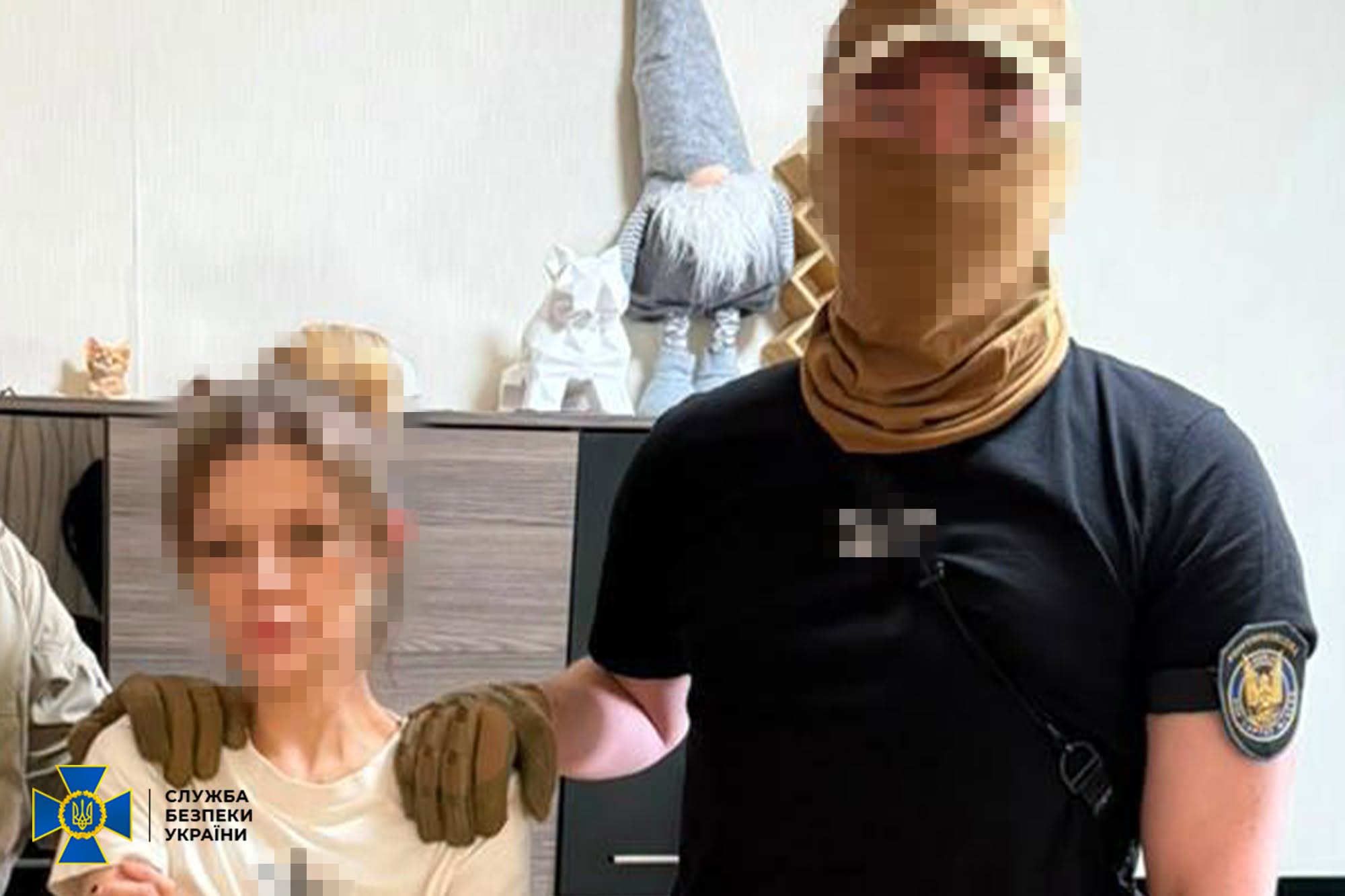 СБУ викрила трьох агентів рф, які активували для рашистів десятки Старлінків у Дніпрі та Житомирі СБУ викрила трьох агентів рф, які активували для рашистів десятки Старлінків у Дніпрі та Житомирі
