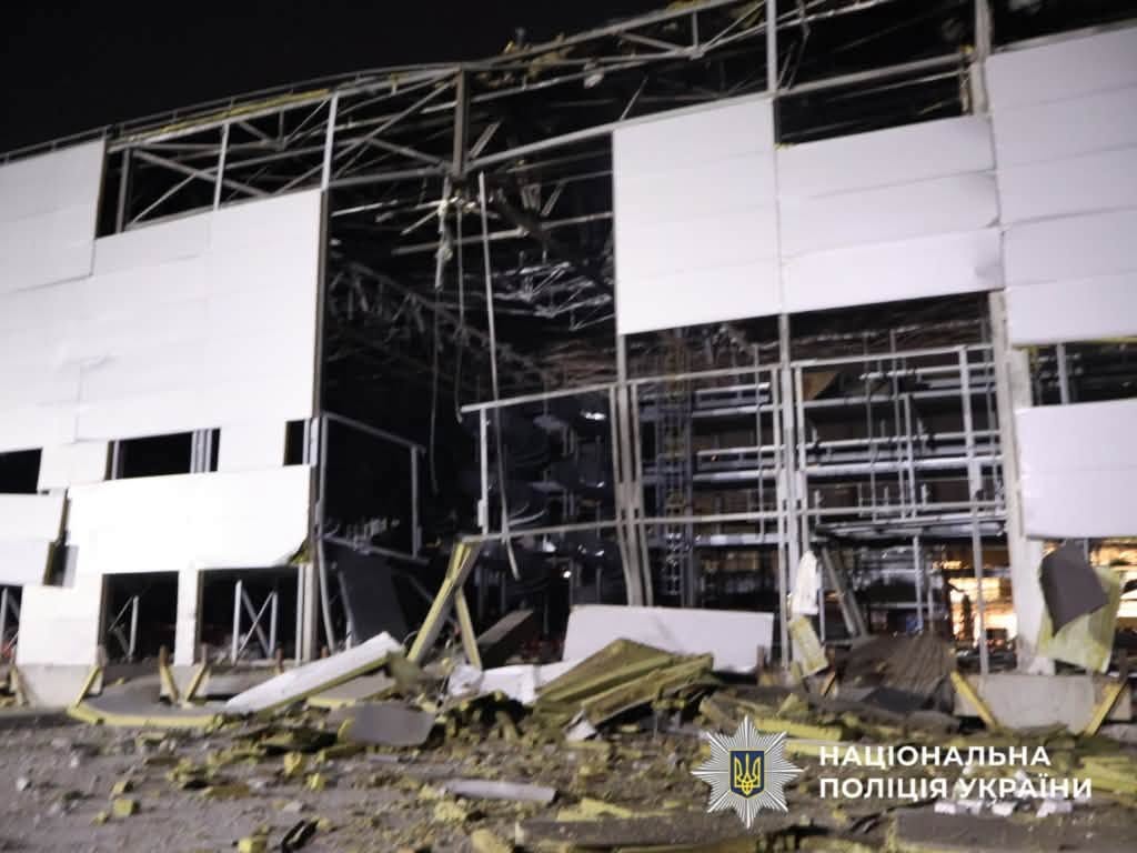 Війська РФ ударили балістикою та дронами по Київщині: пошкоджено склади Війська РФ ударили балістикою та дронами по Київщині: пошкоджено склади