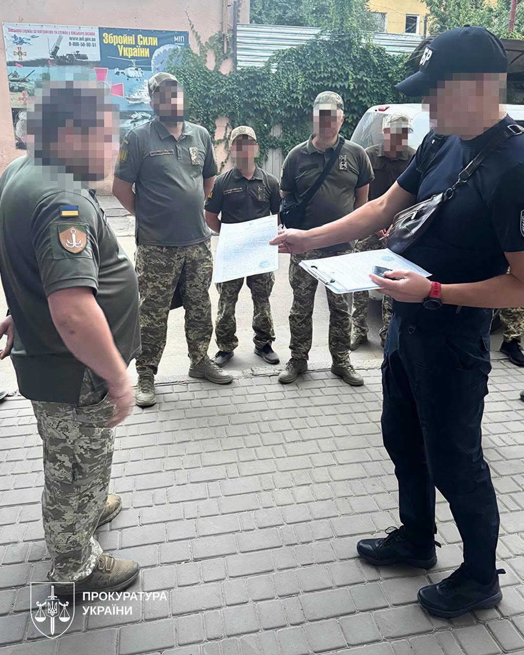 15 епізодів насильства: ДБР повідомило про підозру 10 військовослужбовцям ТЦК на Одещині 15 епізодів насильства: ДБР повідомило про підозру 10 військовослужбовцям ТЦК на Одещині