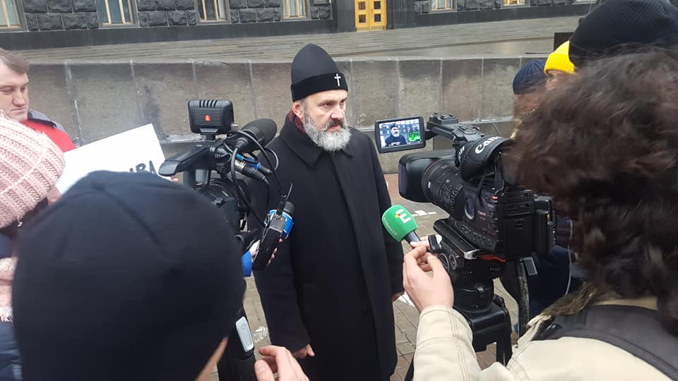Архієпископ Сімферопольський і Кримський Климент оголосив голодування Архієпископ Сімферопольський і Кримський Климент оголосив голодування