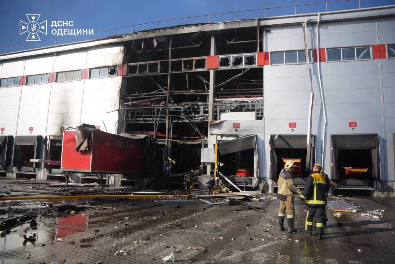 Росіяни завдали удару по терміналу "Нової пошти" на Одещині