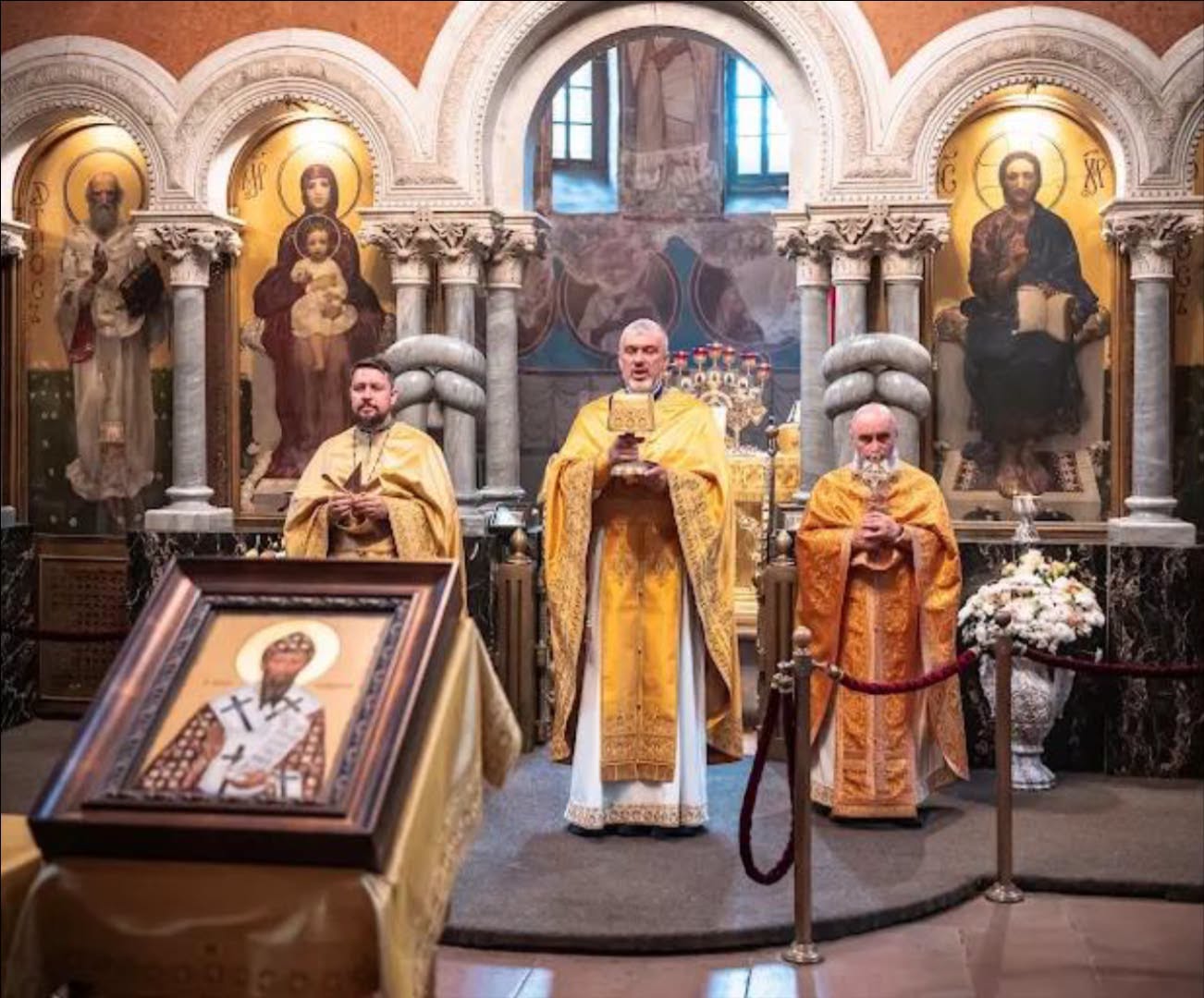 У Кирилівській церкві відбувся спільний молебень за повернення близьких додому: "З вірою у милість Божу і молитвою чекаємо на гарні новини" У Кирилівській церкві відбувся спільний молебень за повернення близьких додому: "З вірою у милість Божу і молитвою чекаємо на гарні новини"