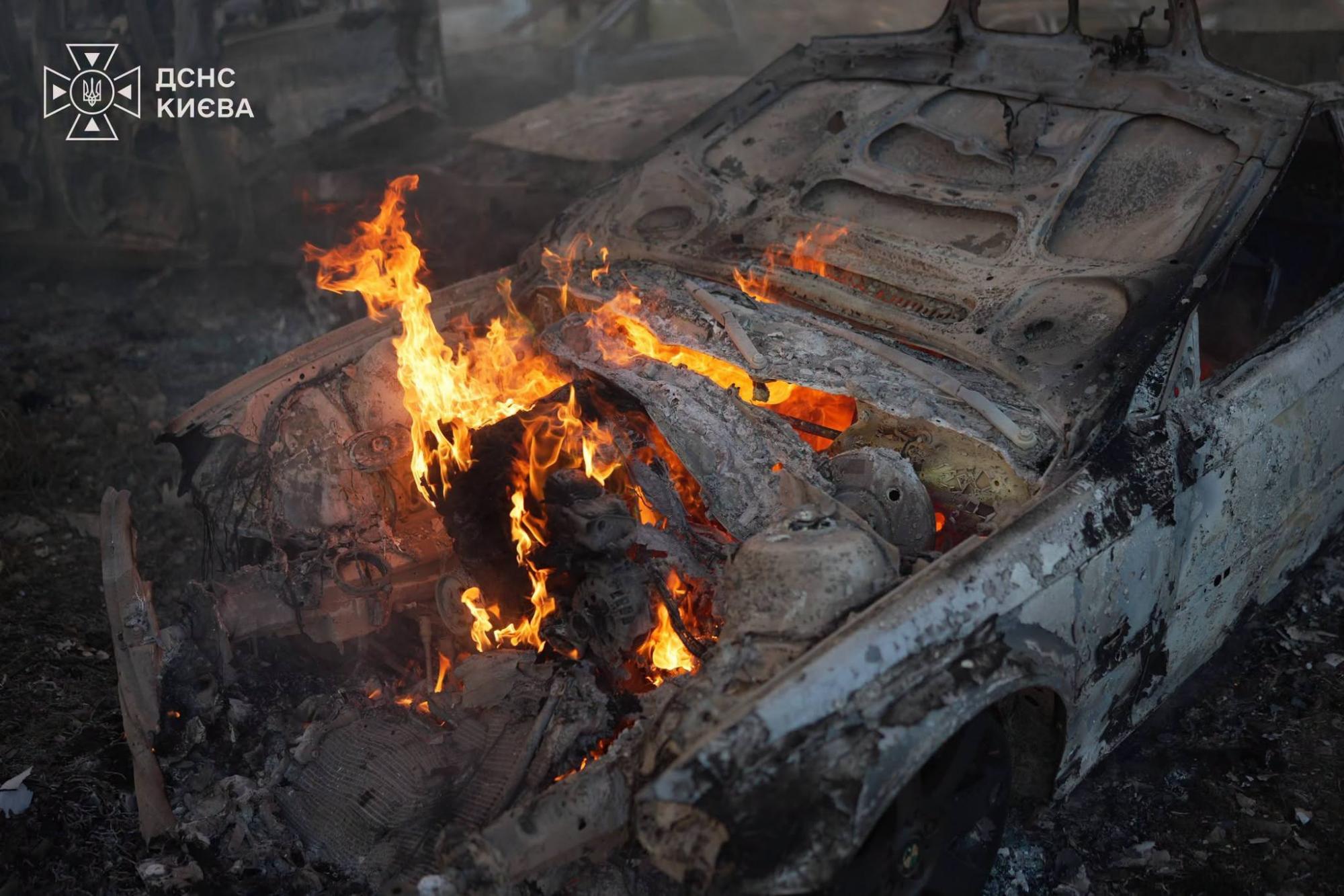 Громадський транспорт Києва змінив маршрути після нічного масованого російського удару Громадський транспорт Києва змінив маршрути після нічного масованого російського удару