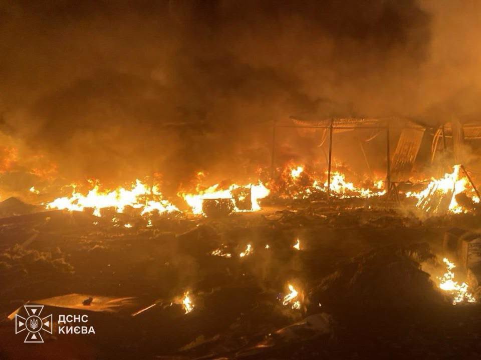 Атака на Київ: двоє людей загинуло, десять постраждало, пошкодження зафіксовані на 16 локаціях Атака на Київ: двоє людей загинуло, десять постраждало, пошкодження зафіксовані на 16 локаціях