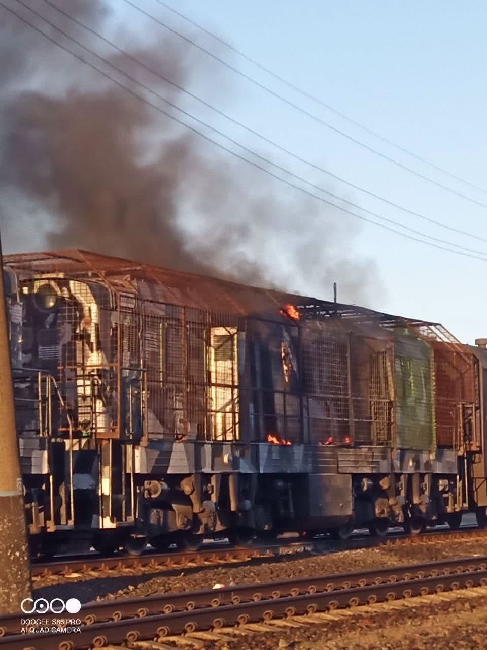 Росіяни прицільно вдарили двома шахедами по пасажирському поїзду Київ-Суми