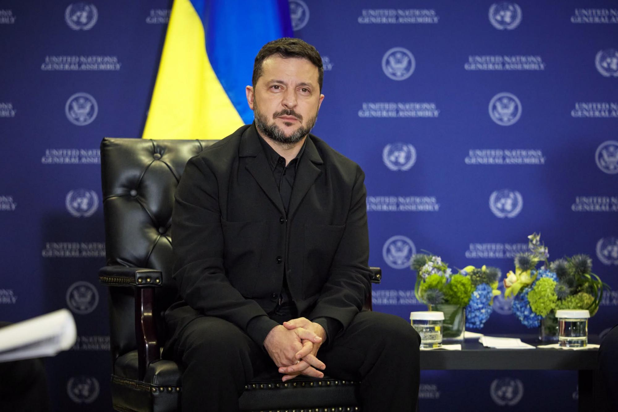 Президент Зеленський допустив тристоронню зустріч із Трампом та Путіним на саміті G20 Президент Зеленський допустив тристоронню зустріч із Трампом та Путіним на саміті G20