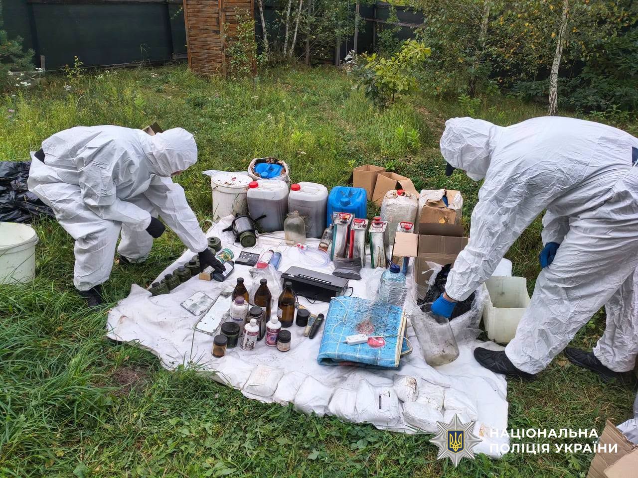 Спецоперація Breaking Bad: Нацполіція ліквідувала дві нарколабораторії та перекрила канали постачання наркотиків в Україні й за кордон