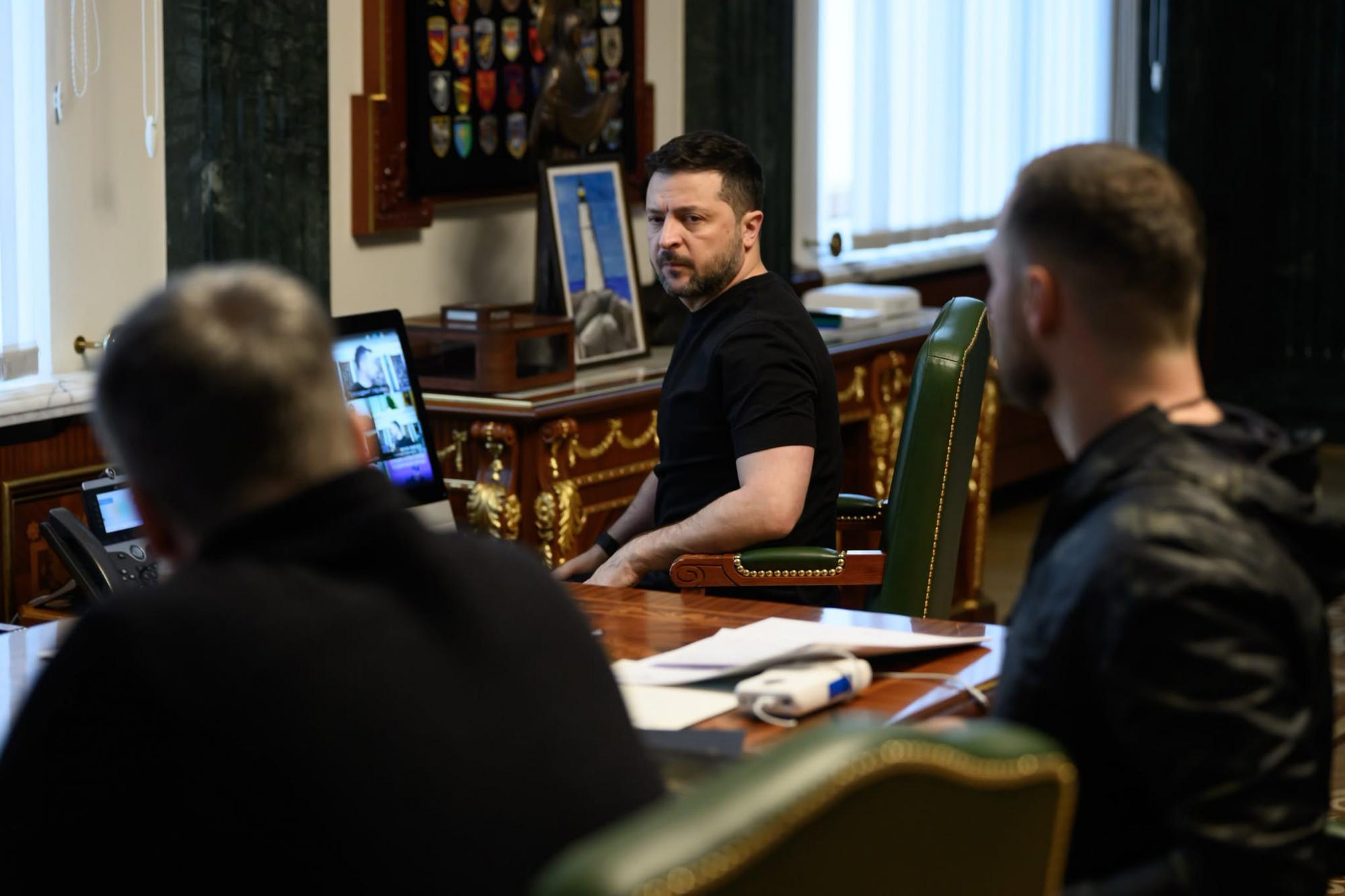 Балістика з касетними боєголовками вдарила по історичному центру Києва - по території між Києво-Печерською лаврою та Свято-Введенським монастирем, - Зеленський 