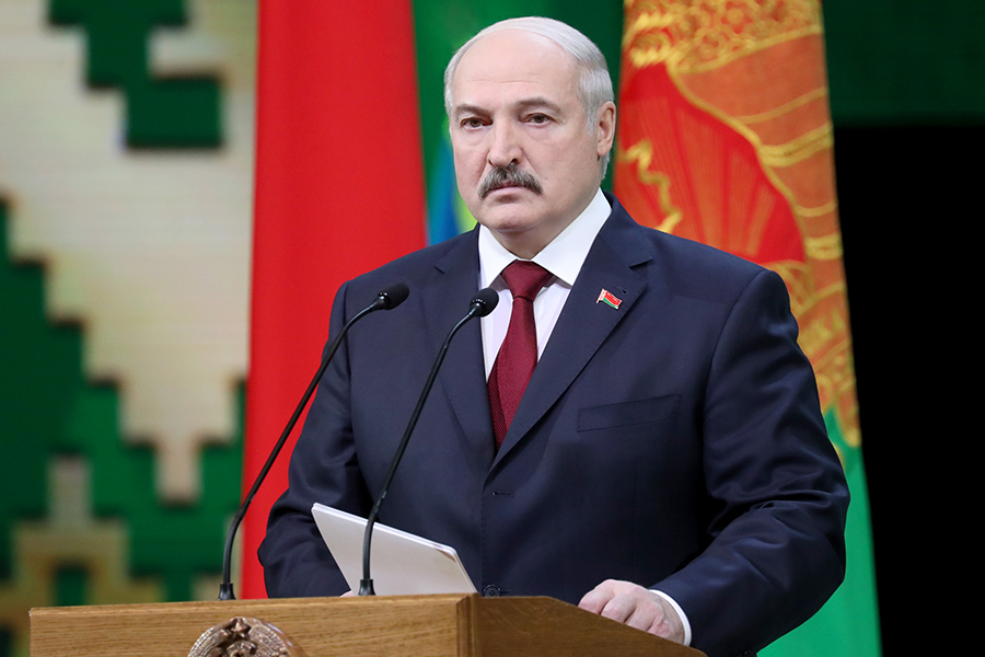 Лукашенко заявил о необходимости изменить конституцию Беларуси