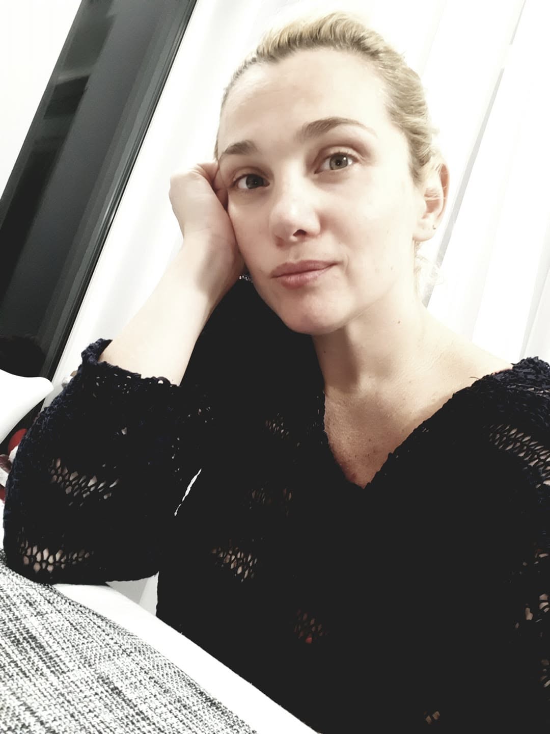 Мама телеведучої Тали Калатай опинилась під завалами, ховаючись в погребі під час атаки
