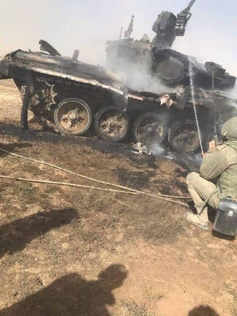 На одному з полігонів в Астраханській області військові влучили ракетою ПТУР "Конкурс" у свій танк.