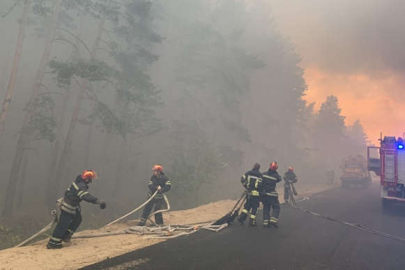 Масштабна пожежа на Луганщині: кількість жертв зросла до чотирьох