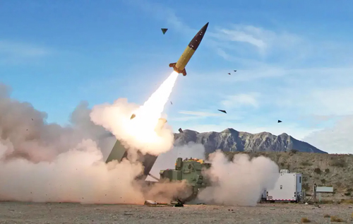 США "близькі до рішення" про передачу Україні ракет ATACMS у касетному виконанні: чим вони відрізняються від звичайних
