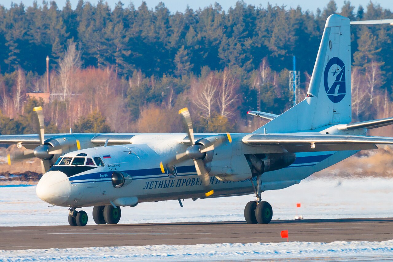 Російський літак Ан-26 розбився в окупованому Криму, загинули 29 осіб – Міноборони РФ Російський літак Ан-26 розбився в окупованому Криму, загинули 29 осіб – Міноборони РФ