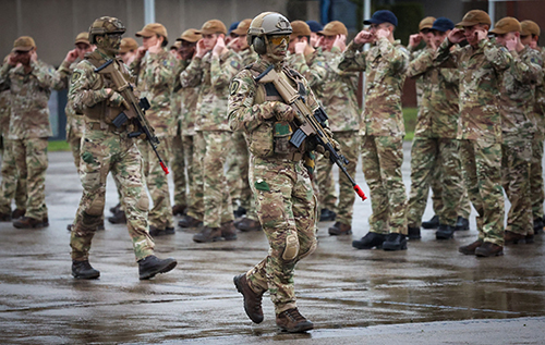 У Бельгії зафіксували декілька невідомих дронів над військовою базою У Бельгії зафіксували декілька невідомих дронів над військовою базою