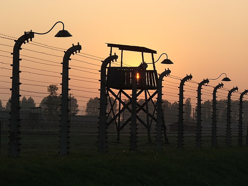 Росіяни створили у Тверській області концтабір для військовополонених: українців перевиховують тортурами