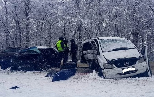 ДТП с украинцами в России: в аварию попали восемь граждан Украины. Три человека погибли