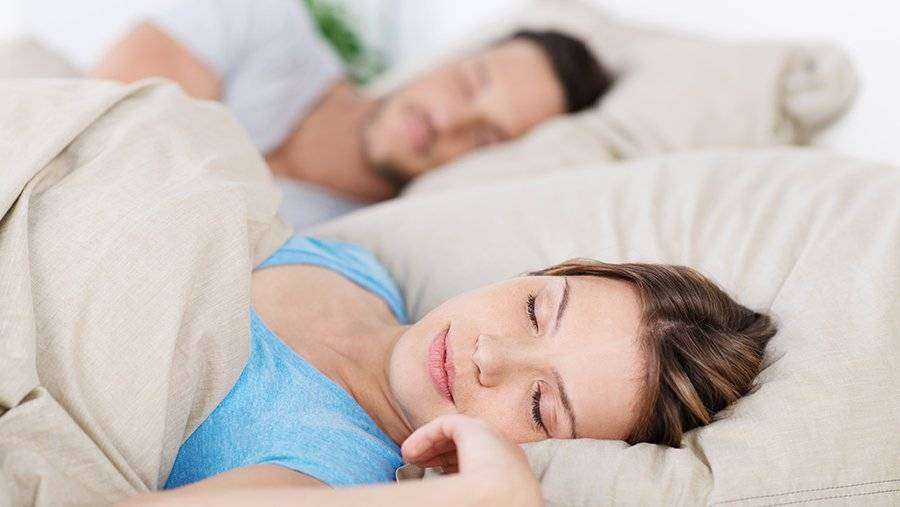 Учені з'ясували, що додаткова година сну допомагає схуднути