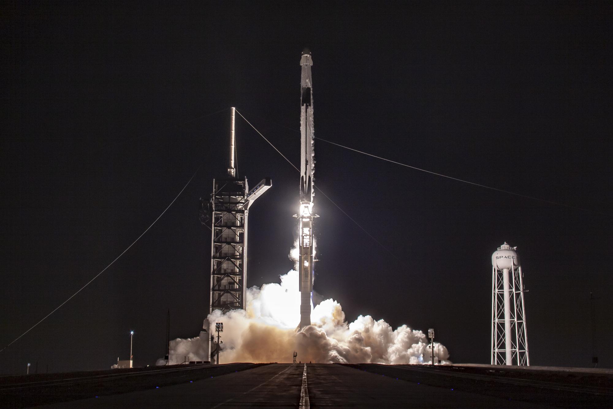 SpaceX відправила на орбіту ще 57 інтернет-супутників Starlink