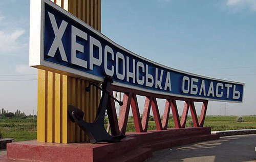 Окупанти атакували автівку на Херсонщині: загинули двоє цивільних, поранено трьох поліцейських