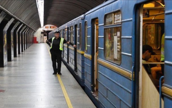Київ зупиняє роботу метро до 3 квітня