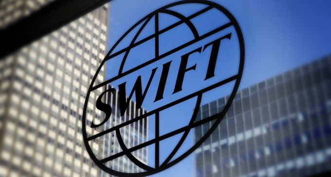 Офіційно. ЄС відключає сім російських банків від SWIFT
