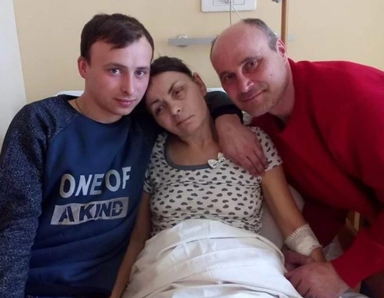 Померла українка, яку роботодавець у Польщі залишив з інсультом на зупинці