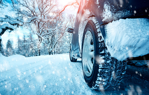 Робіть по-розумному: п'ять порад автомобілістам для безпеки на зимових дорогах