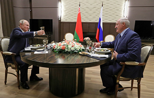Лукашенко и Путин снова не договорились. Дальше – война?