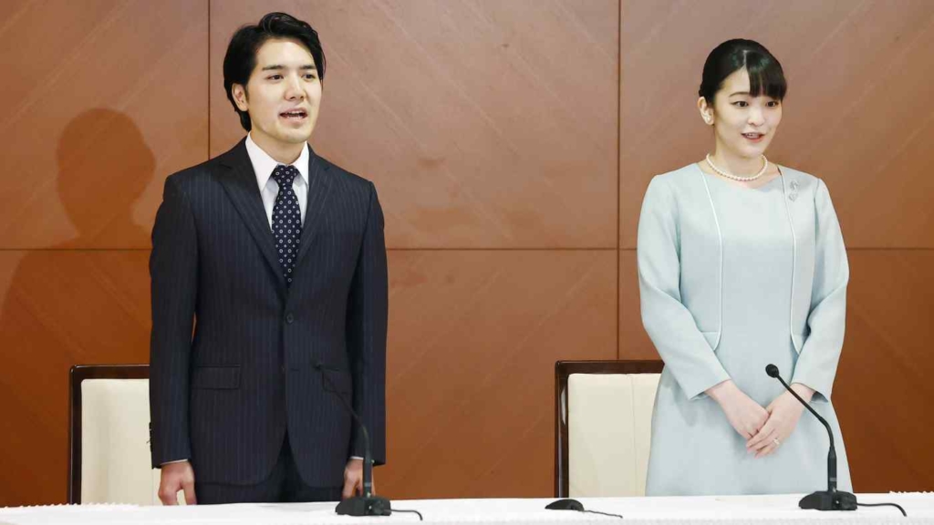 "Японські Гаррі й Меган": принцеса Мако вийшла заміж за простолюдина