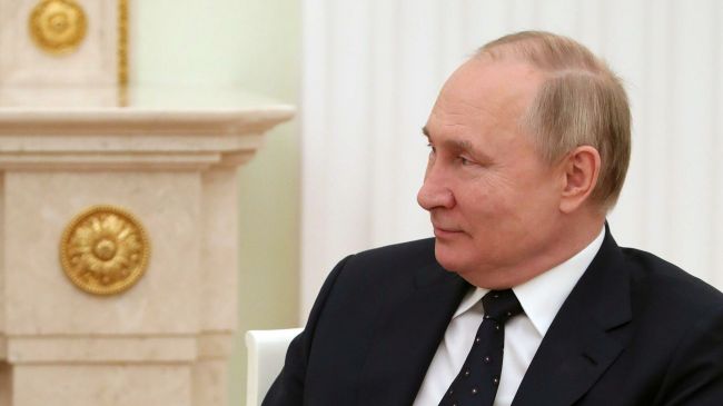 Борис Акунін  про виступ Путіна: "Скоро війна не закінчиться"