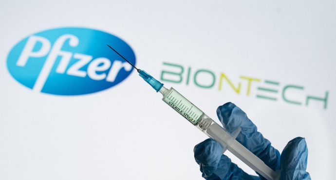 Pfizer адаптирует свою вакцину к штамму Омикрон
