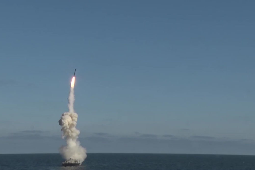 У РФ вдруге за останні тижні випробували гіперзвукову ракету. ВІДЕО