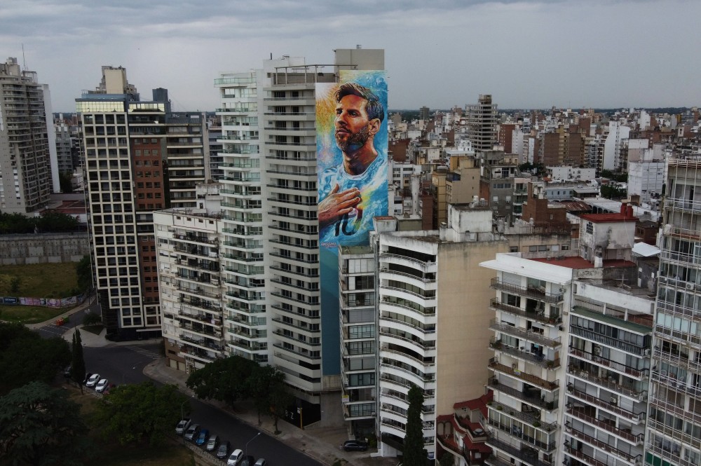В Аргентине нарисовали огромный мурал с изображением Месси. ФОТО