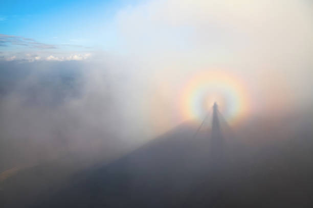 Турист снял в горах призрака, оказавшегося уникальным природным явлением