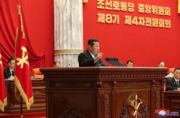 "Усыхает на глазах": Ким Чен Ын похудел еще больше – все "ради страны"