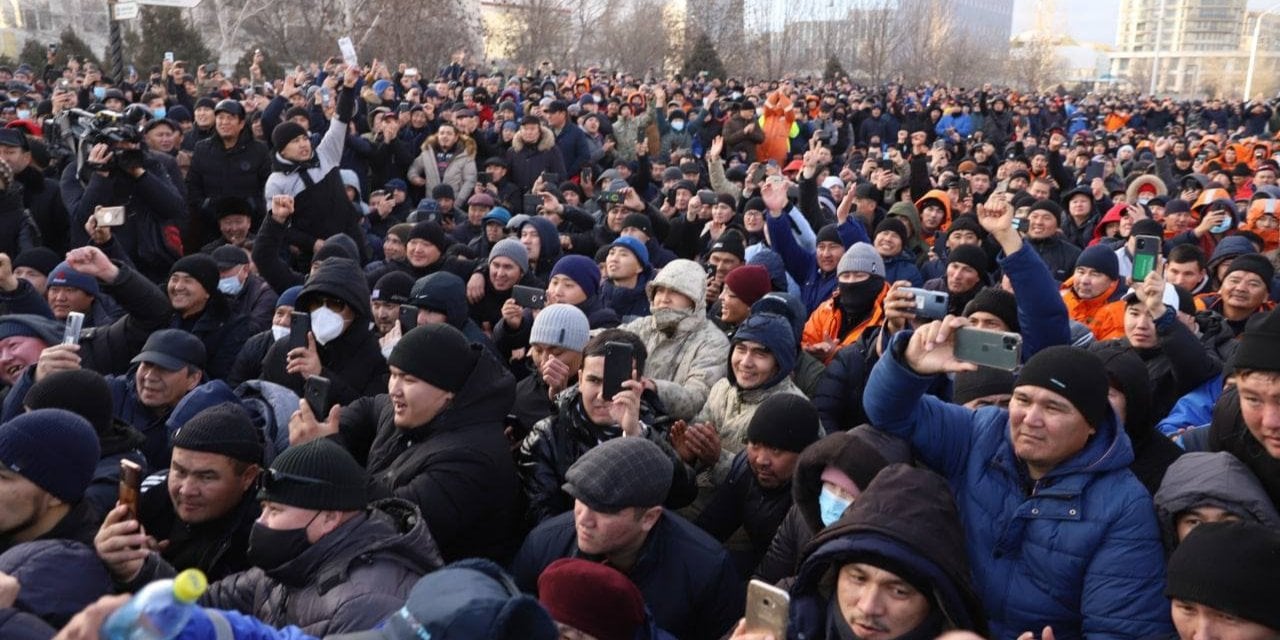 Куса: Дальнейшая политизация протеста в Казахстане еще больше ухудшит отношения между Западом и Россией