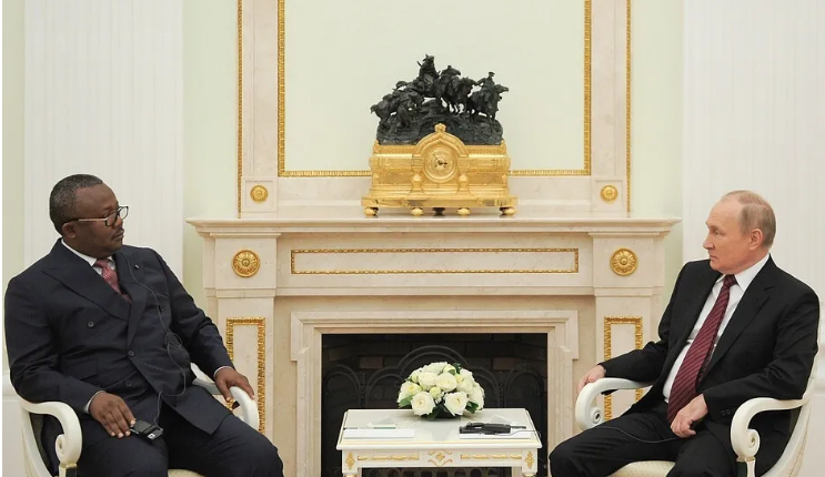 Путін зганьбився на зустрічі з президентом Ґвінеї-Бісау