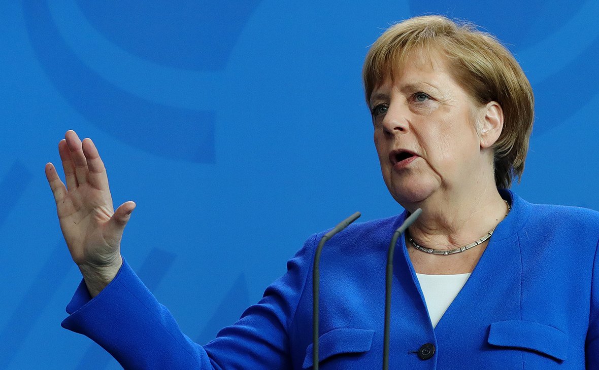 Меркель після трьох місяців мовчання висловила солідарність з Україною