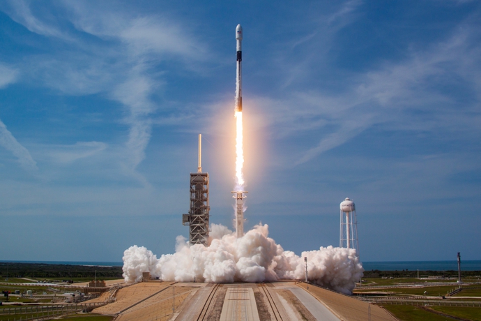 Ракета SpaceX у березні вріжеться в Місяць. Що сталося?
