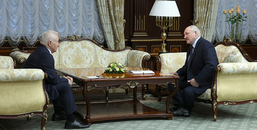 Лукашенко в інтерв'ю екс-спікеру Морозу поскаржився на "безмозких" Литву і Україну