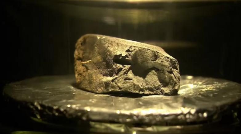 Метеорит, що впав в Англії, може підтвердити теорію про позаземне