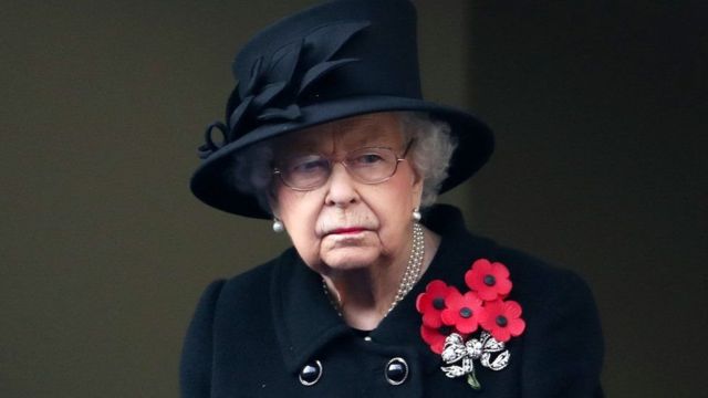 Королева Єлизавета зробила "щедру пожертву" Україні
