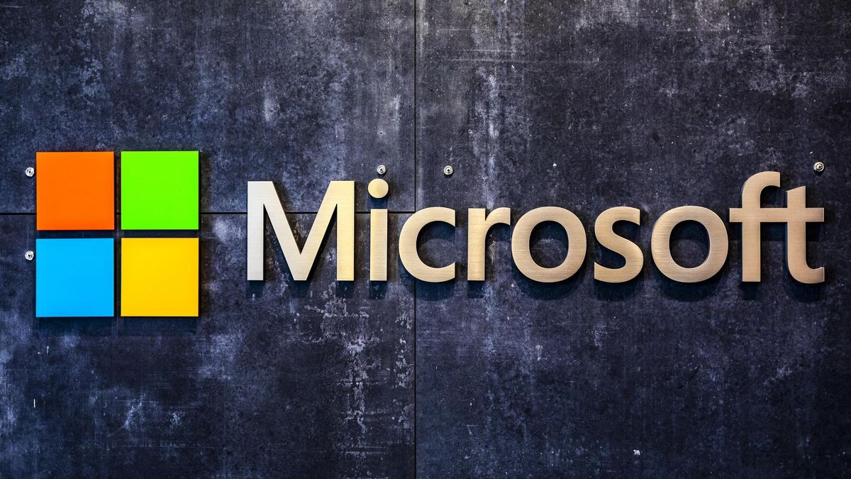 Microsoft припиняє надавати послуги Росії