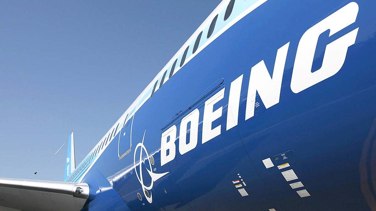 Авіавиробник Boeing призупинив закупівлі російського титану