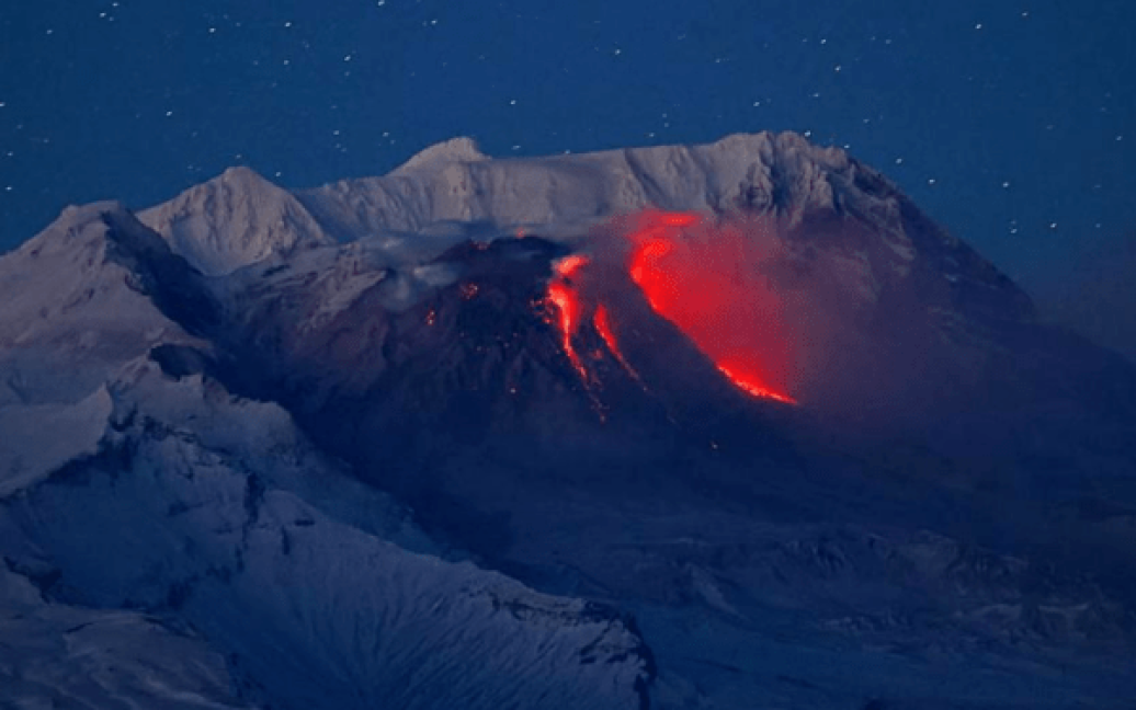 У Росії готуються до виверження одразу два вулкани