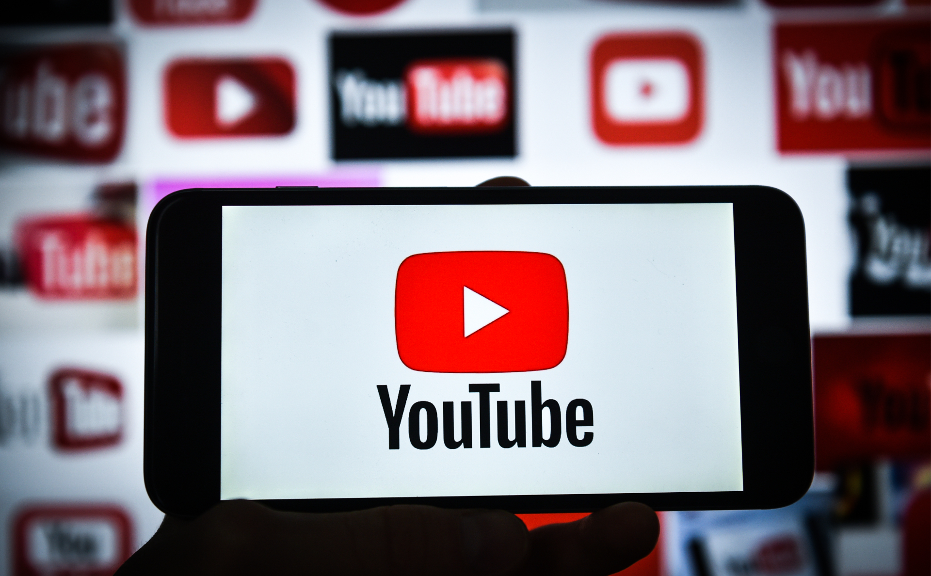 У Росії планують заблокувати YouTube вже наступного тижня – росЗМІ