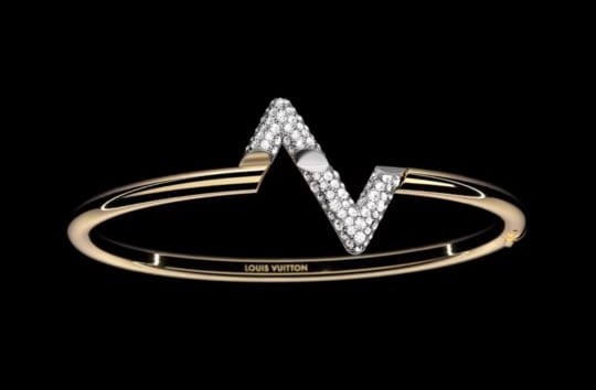 "Z і V": Louis Vuitton звинуватили в підтримці російської агресії. ВІДЕО
