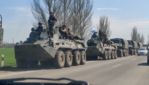 Велика колона військ Росії прямує у бік Донбасу, – CNN