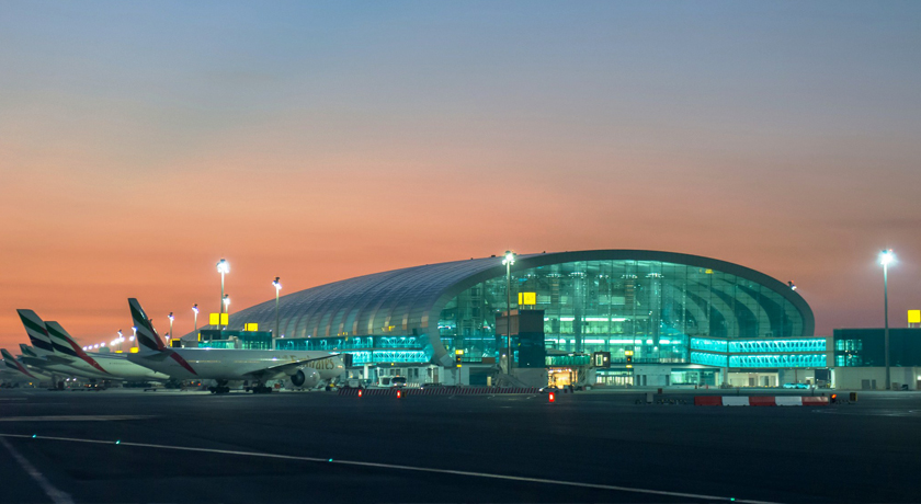 В аеропорту Дубая заблоковано десятки літаків російських олігархів, які намагалися обійти санкції – WSJ